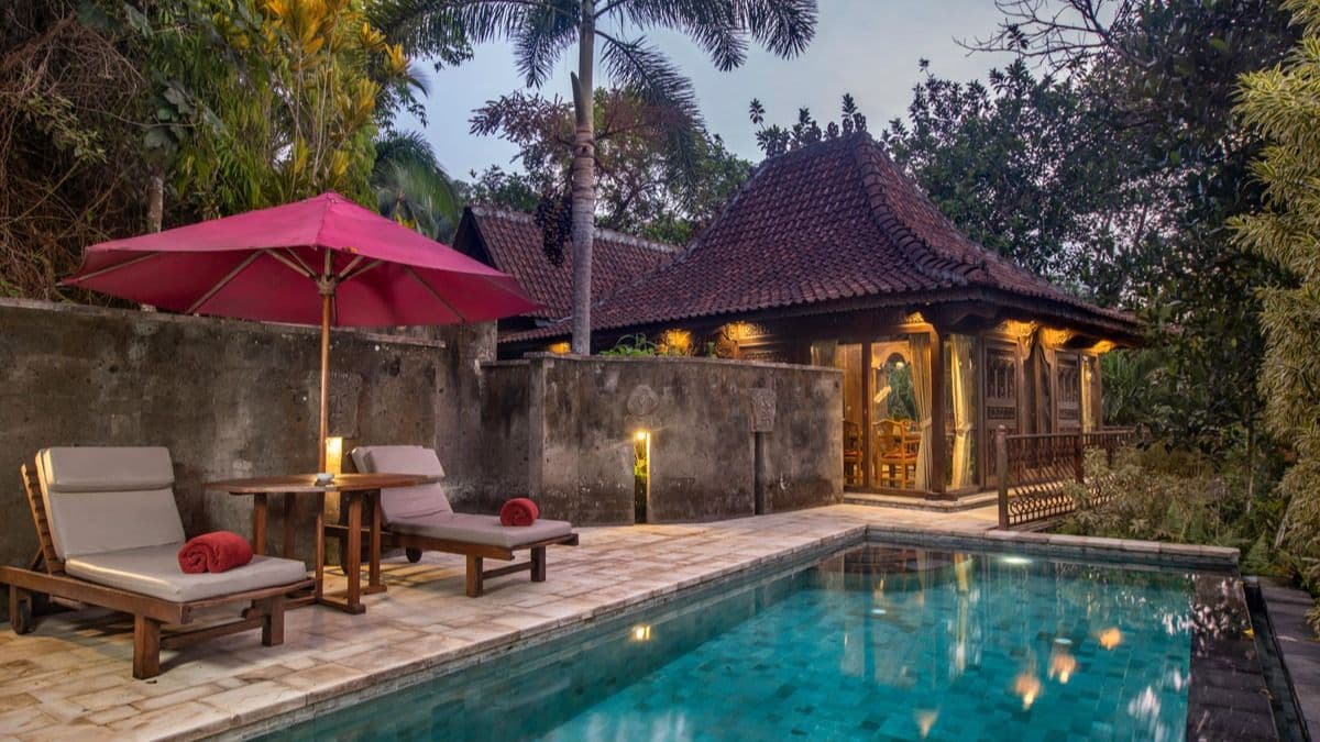deluxe-rainforest-villa-3